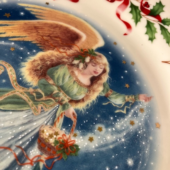 Lenox Holiday Angel Collector Plate 2003 Edition 10.5” - Picture 3 of 11